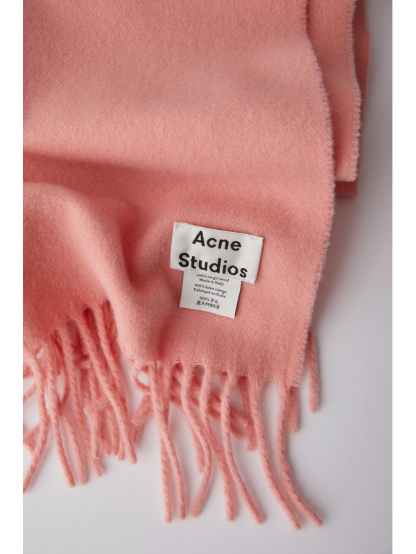 Fringed scarf pale pink